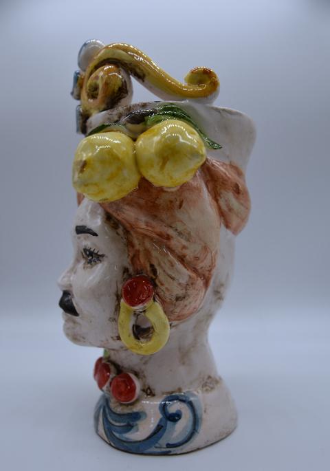 Coppia teste di moro con frutta Produzione artigianale di Caltagirone h.15 cm