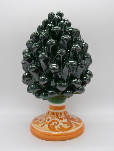 Pigna siciliana in ceramica verde bottiglia h.20 cm Produzione artigianale di Caltagirone con piede decorato