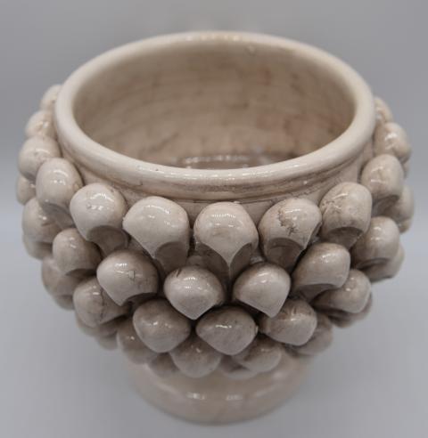 Mezza pigna h.15 cm bianco antico vaso porta pianta Produzione artigianale di Caltagirone con alzata