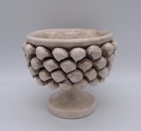 Mezza pigna h.10 cm bianco antico vaso porta pianta Produzione artigianale di Caltagirone con alzata