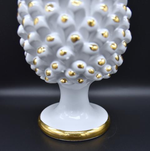 Pigna bianca decoro in oro zecchino Produzione artigianale di Caltagirone h.25 cm