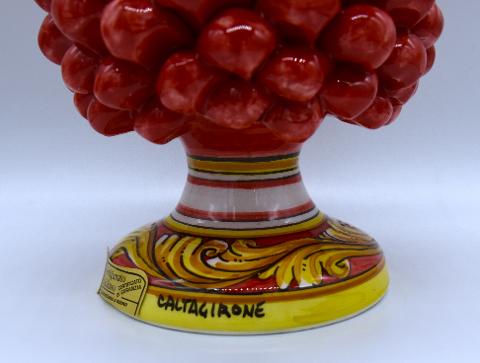 Pigna siciliana in ceramica colore rosso h.20 cm Produzione artigianale di Caltagirone con base decorata