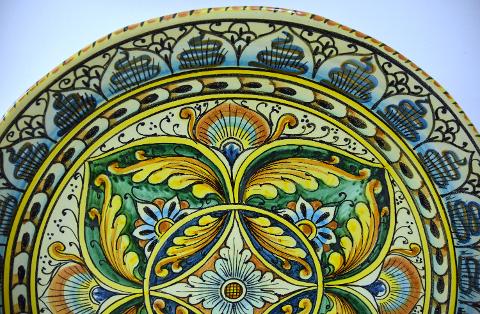 Piatto in ceramica da parete decoro barocco Produzione artigianale di Caltagirone  Diametro 55cm