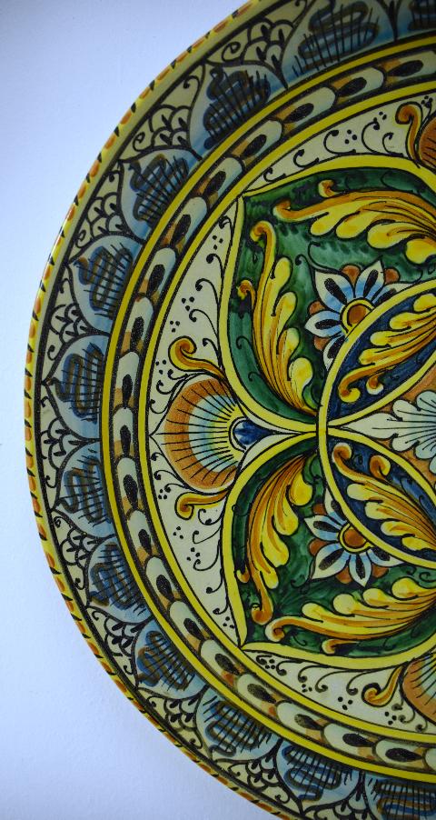 Piatto in ceramica da parete decoro barocco Produzione artigianale di Caltagirone  Diametro 55cm