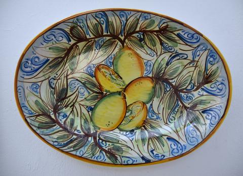 Piatto con limoni in ceramica da parete Produzione artigianale di Caltagirone  Diametro 30cm