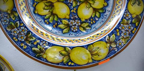 Piatto con limoni in ceramica da parete Produzione artigianale di Caltagirone Diametro 55cm