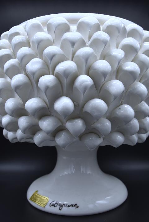 Mezza pigna cachepot con alzata monocolore bianco candido Produzione artigianale di Caltagirone  h.25 cm
