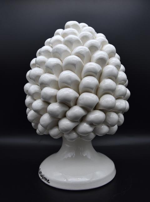 Pigna siciliana in ceramica design moderno bianca/bianco antico fumé Produzione artigianale di Caltagirone h.20 cm
