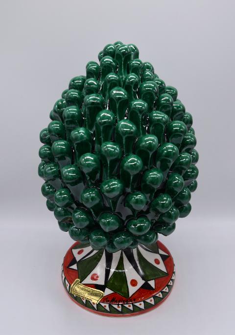 Pigna siciliana in ceramica verde ramina h.25 cm Produzione artigianale di Caltagirone con base decorata