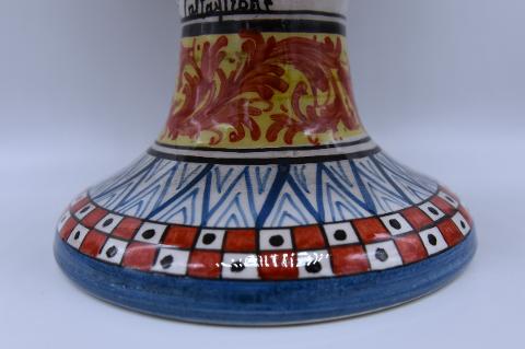 Mezza pigna cachepot con alzata h.22 cm Produzione artigianale di Caltagirone con base decorata