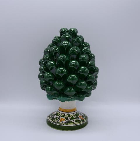 Pigna siciliana in ceramica verde h.15 cm Produzione artigianale di Caltagirone con base decorata