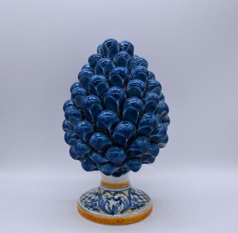 Pigna siciliana in ceramica blu antico con base decorata Produzione artigianale di Caltagirone h.15cm