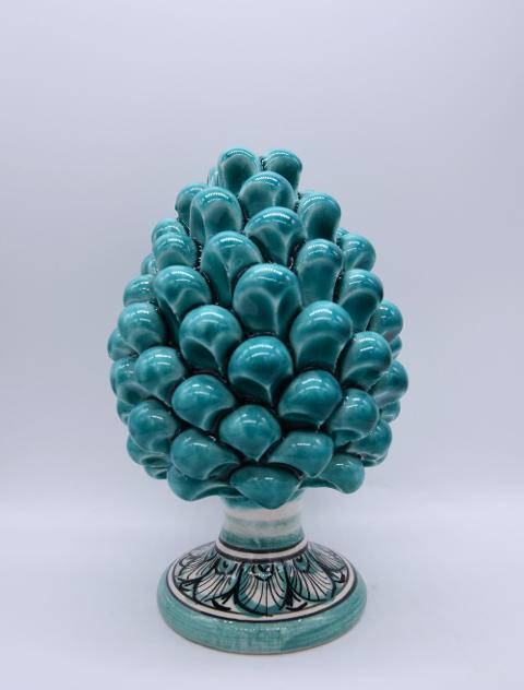 Pigna siciliana in ceramica verde acqua h.15 cm Produzione artigianale di Caltagirone con base decorata
