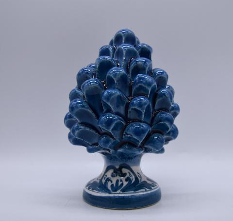 Pigna siciliana in ceramica blu antico h.12 cm Produzione artigianale di Caltagirone con base decorata