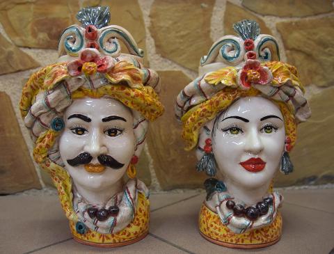 Coppia Teste di moro con corona e turbante h.30cm Produzione artigianale di Caltagirone decorate