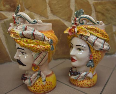 Coppia Teste di moro con corona e turbante h.30cm Produzione artigianale di Caltagirone decorate
