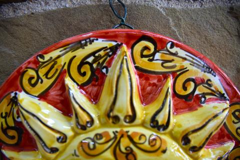 Sole in ceramica da parete Produzione artigianale di Caltagirone diametro 30cm