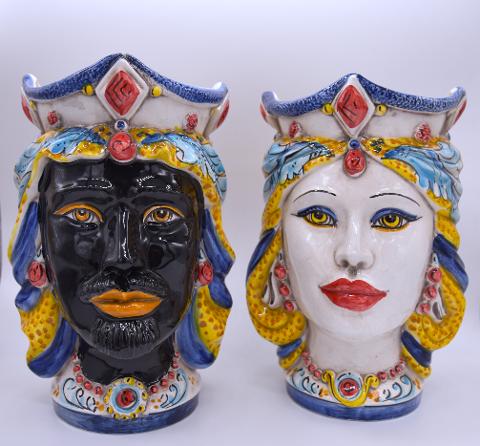 Teste di moro gioiello moderne decoro ornato giallo e blu in ceramica siciliana Produzione artigianale di Caltagirone h.20cm