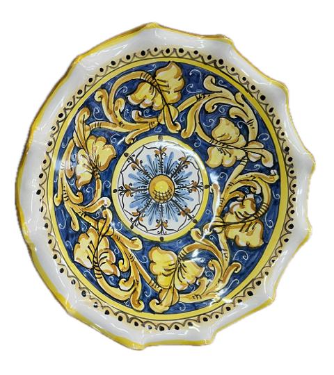 Centrotavola smerlato decoro barocco Produzione artigianale di Santo Stefano di Camastra diametro 30cm