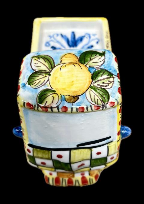 Moto Ape Piaggio in ceramica siciliana decoro carretto con fichi d'india e limoni Produzione artigianale di Santo Stefano di Camastra lunghezza 25cm