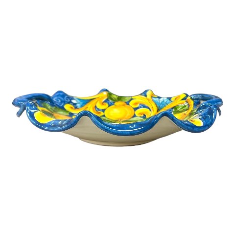 Centrotavola smerlato con manici con limoni decoro ornato barocco giallo e blu Produzione artigianale di Santo Stefano di Camastra Diametro 30cm