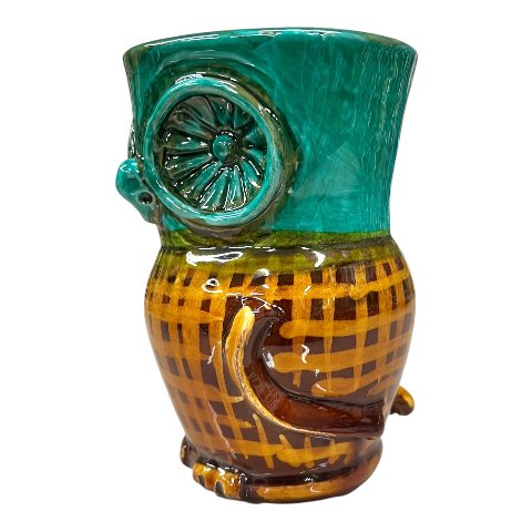 Gufo in ceramica siciliana kaleido decoro verde e giallo ocra Produzione artigianale di Santo Stefano di Camastra h.18 cm