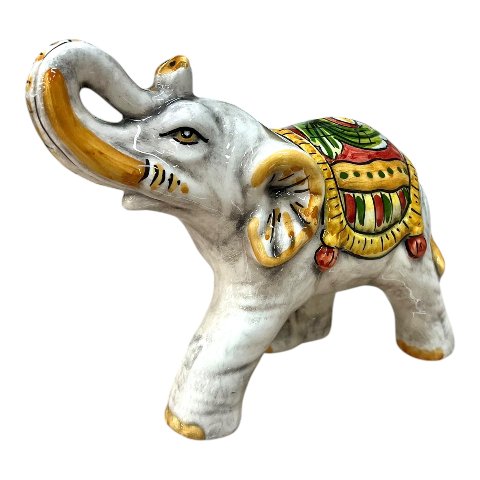 Elefante portafortuna in ceramica siciliana decoro ornato fondo rosso Produzione artigianale di Caltagirone lunghezza 20cm