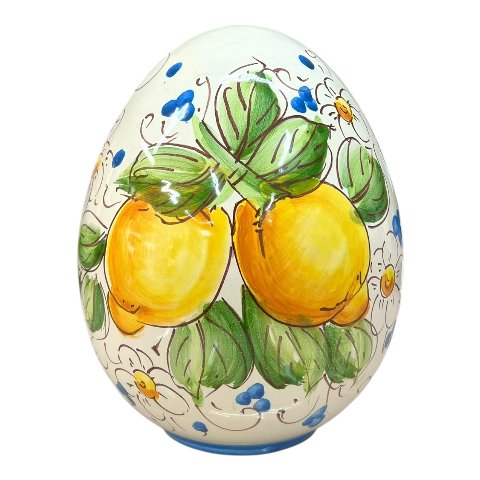 Uovo di Pasqua in ceramica siciliana con limoni e margherite fondo bianco Produzione artigianale di Santo Stefano di Camastra h.20cm