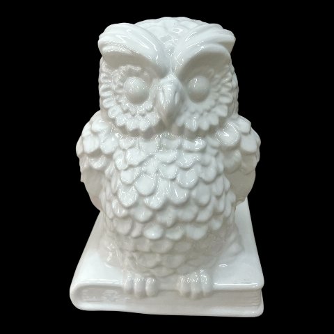 Gufo su libro in ceramica siciliana monocolore bianco lucido Produzione artigianale di Caltagirone h.20cm