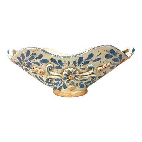Centrotavola smerlato con manici e applicazioni decoro seicento blu Produzione artigianale di Caltagirone Lunghezza 50cm