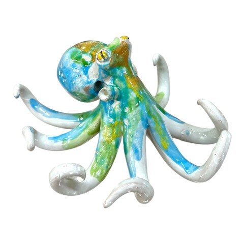 Polpo ornamentale in ceramica siciliana decoro bianco e azzurro Produzione artigianale di Palermo lunghezza 15cm