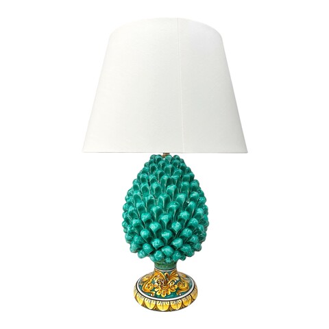 Lume pigna in ceramica siciliana colore verde ramina con base decorata Produzione artigianale di Caltagirone h.55cm