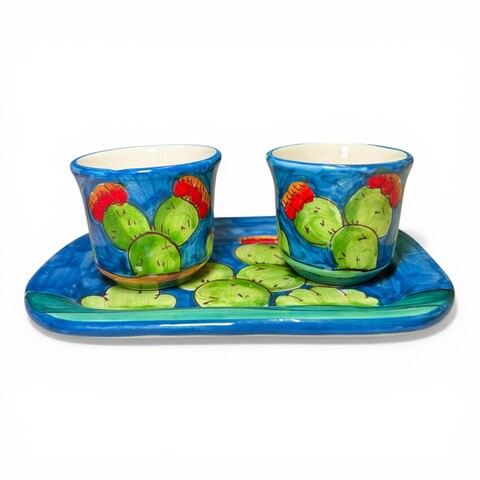 Set caffè due tazzine tête-à-tête con vassoio decoro naif fichi d'india fondo blu Produzione artigianale di Santo Stefano di Camastra lunghezza 20cm