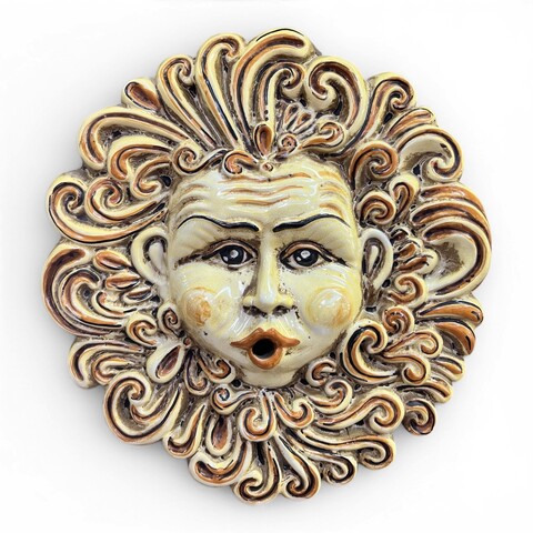 Maschera Eolo da parete decoro giallo antichizzato in ceramica siciliana Produzione artigianale di Caltagirone Diametro 30cm
