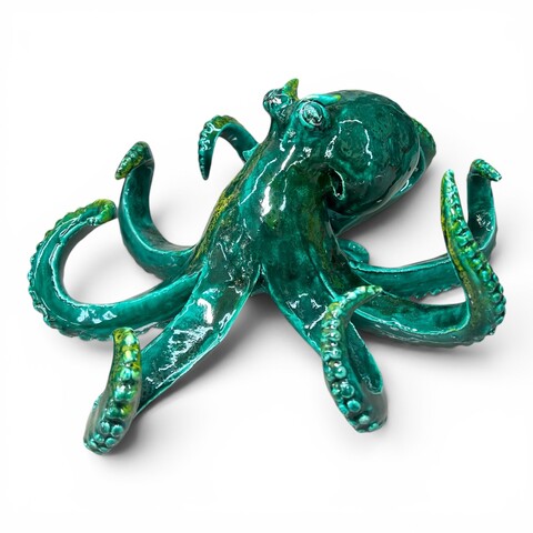 Scultura Polpo grande decoro verde smeraldo con sfumature gialle in ceramica siciliana Produzione artigianale di Palermo lunghezza 30cm