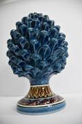 Pigna siciliana in ceramica blu antico con piede decorato Produzione artigianale di Caltagirone  h.30 cm