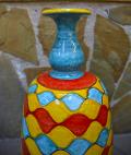 Vaso in ceramica per fiore singolo kaleido Produzione artigianale di Santo Stefano di Camastra h.42 cm