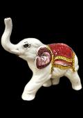 Elefante in ceramica siciliana portafortuna decoro rosso Produzione artigianale di Caltagirone lunghezza 20cm