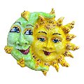Sole e luna abbraccio da parete decoro giallo e verde Produzione artigianale di Santo Stefano di Camastra Lunghezza 32cm