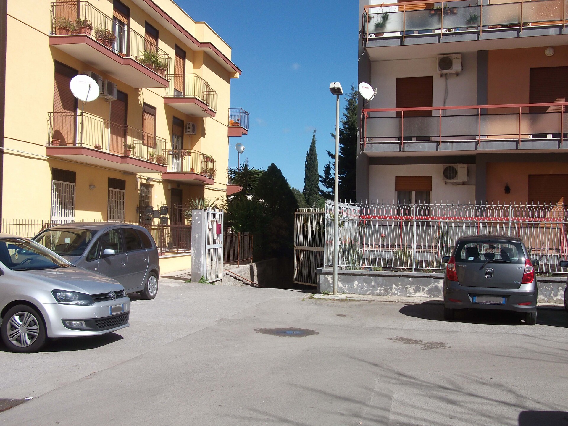 Garage triplo in Affitto a Palermo Cardillo