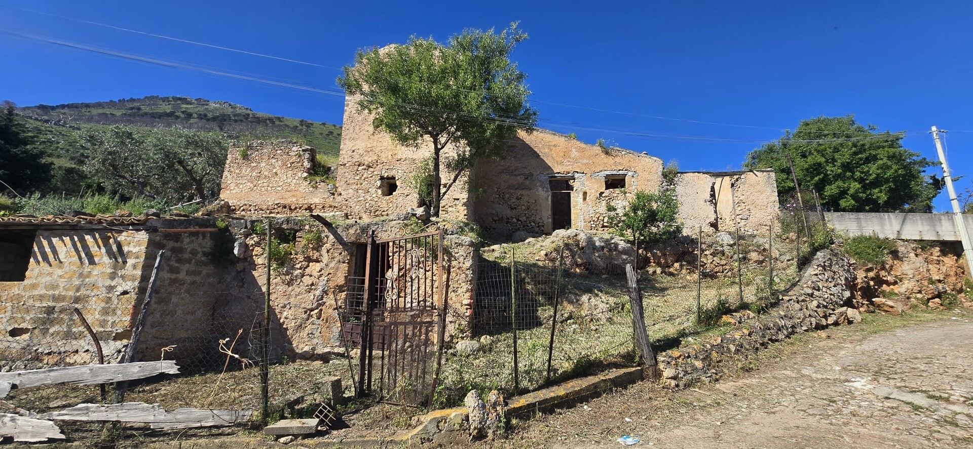 Rudere in Vendita a Palermo Tommaso Natale