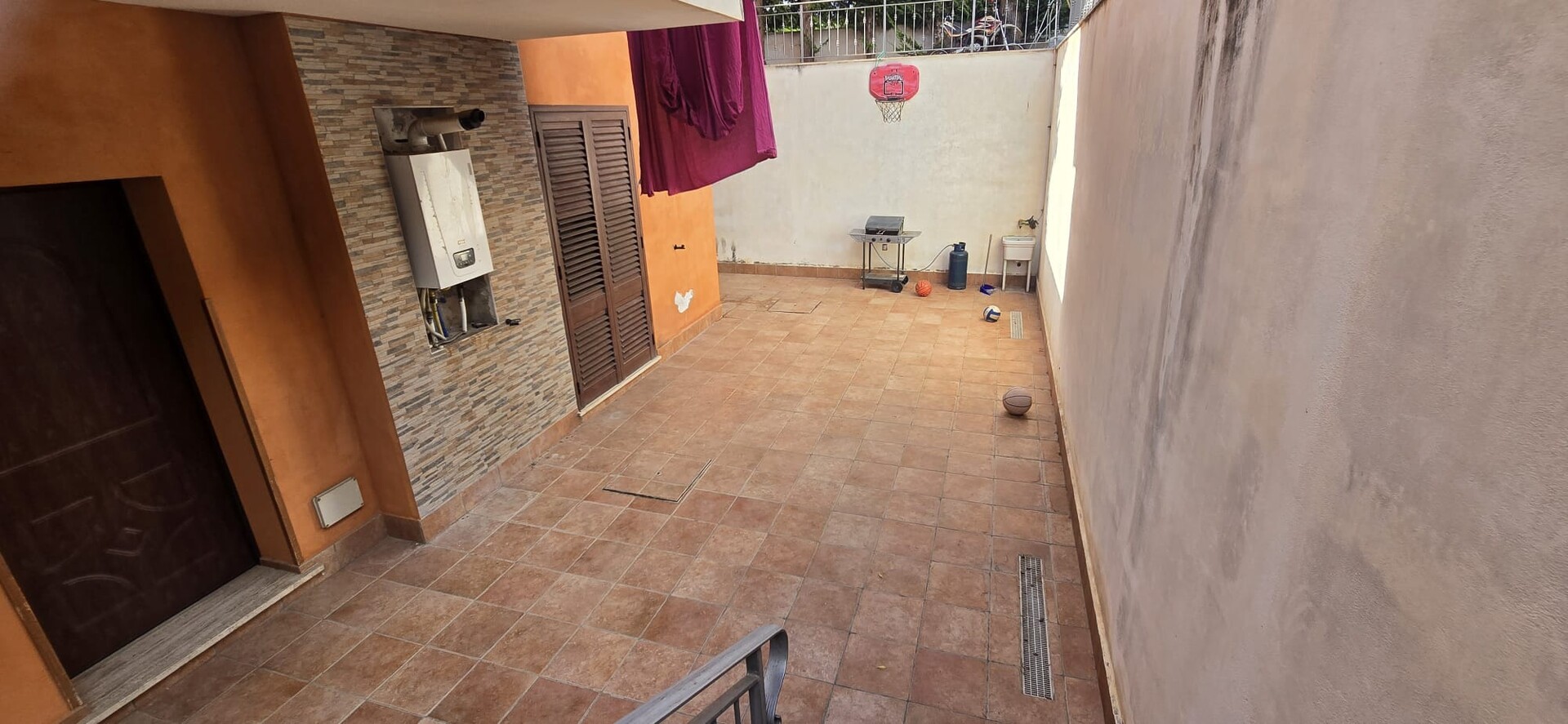 Porzione di bifamiliare in Vendita a Palermo Resuttana - San Lorenzo