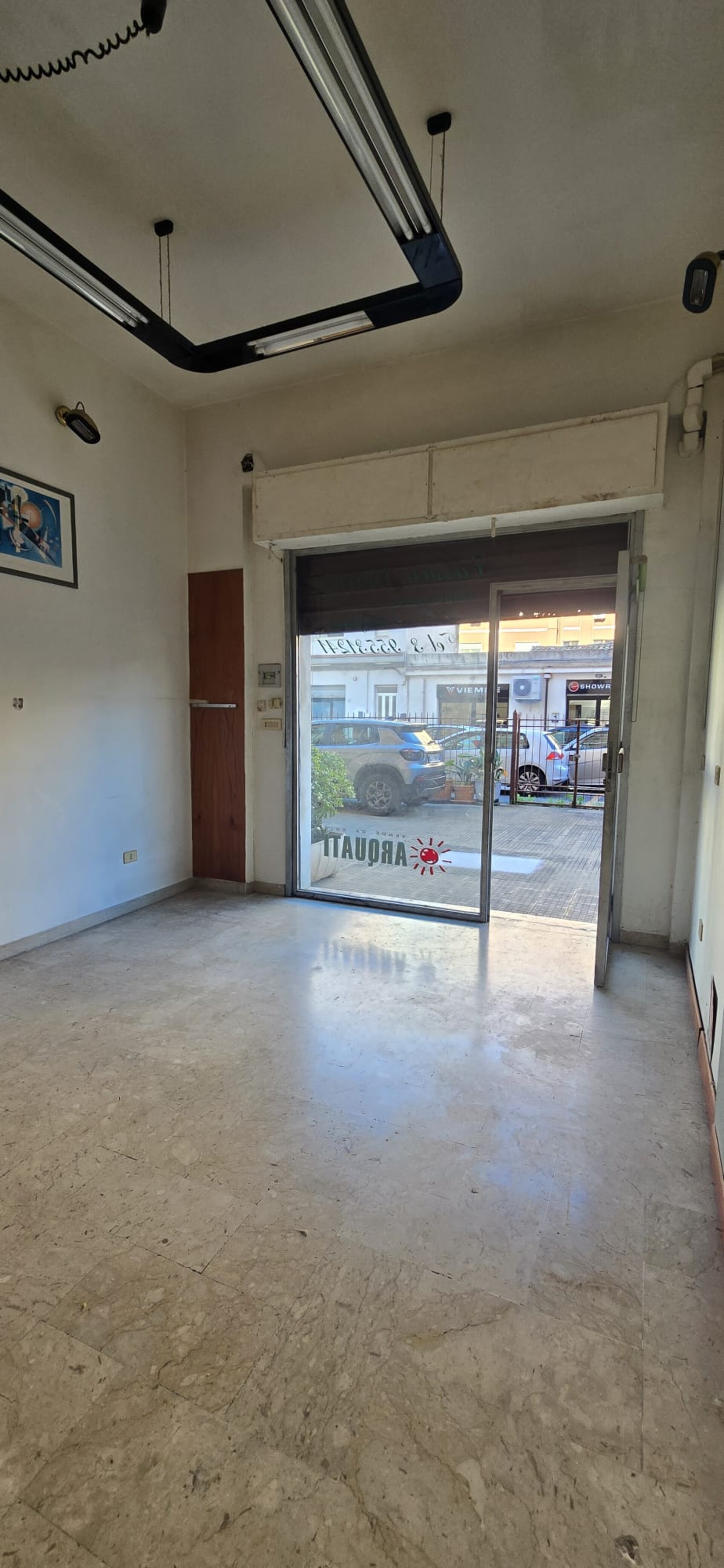 Negozio in Vendita a Palermo Resuttana - San Lorenzo