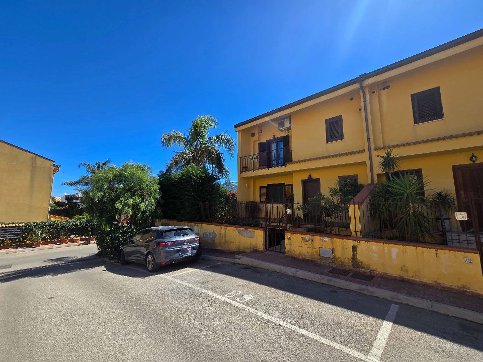 Villetta a schiera in Affitto a Palermo Cardillo