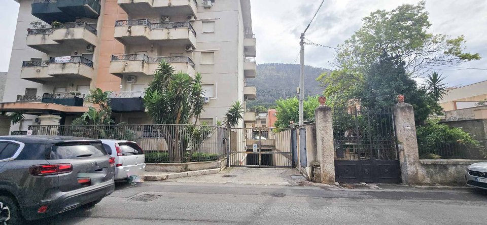 Garage / Posto auto in Vendita a Palermo Cardillo