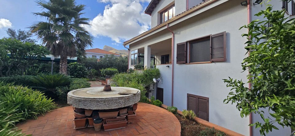 Villa in Vendita a Palermo Cardillo