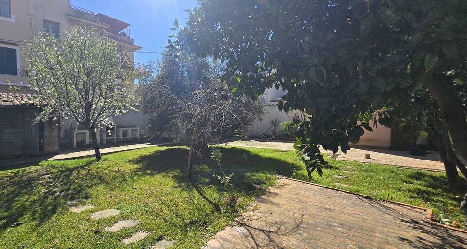 Fabbricato indipendente in Vendita a Palermo Cardillo