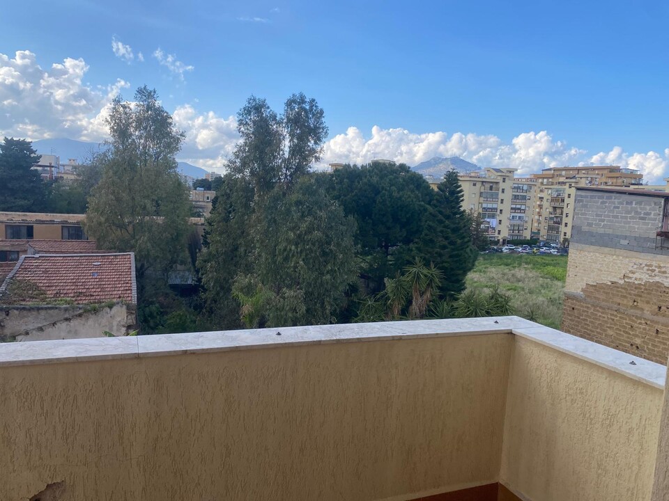 Appartamento in Vendita a Palermo C.so dei Mille-Messina Marine