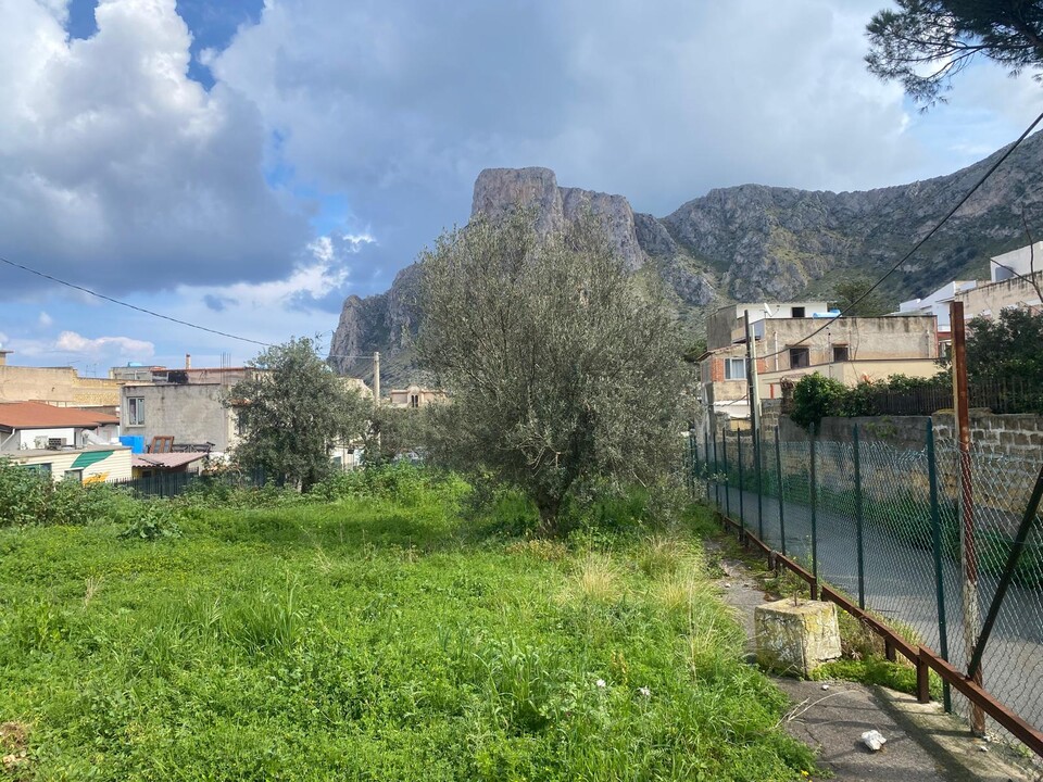 Terreno Edificabile in Vendita a Palermo Sferracavallo