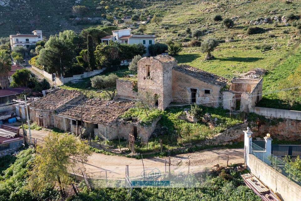 Rudere in Vendita a Palermo Tommaso Natale